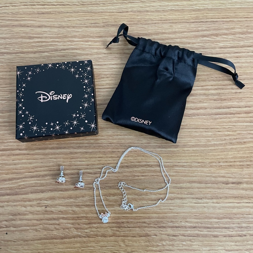 NEW Rose Gold/ Silver Minnie Stud Earrings and Necklace Set with Box and Pouch